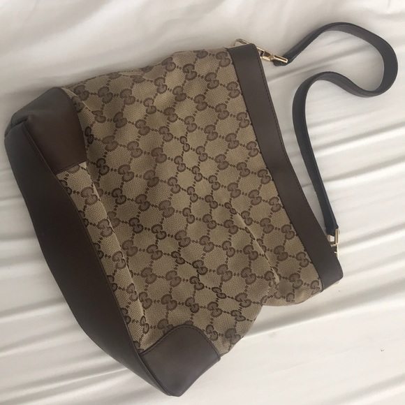 Gucci Handbags - Vintage gucci shoulder bag